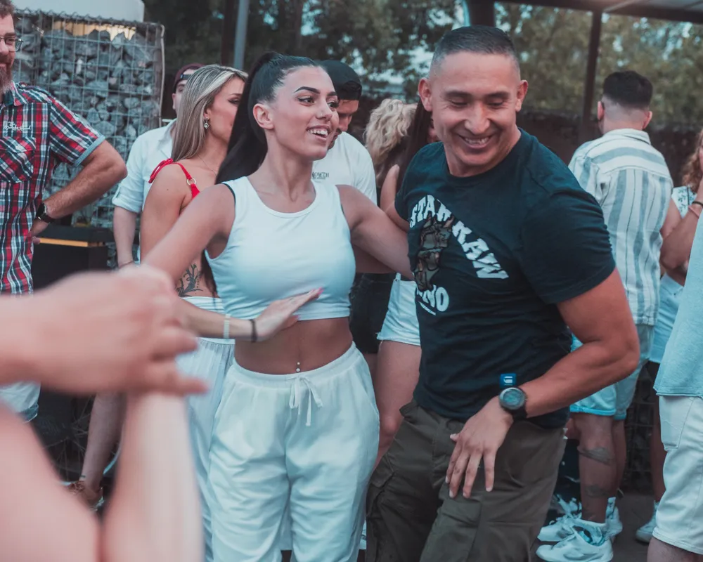 Accesorios imprescindibles para bailar con estilo